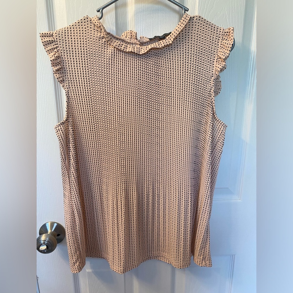 Light pink with black dots silky dress shirt size M